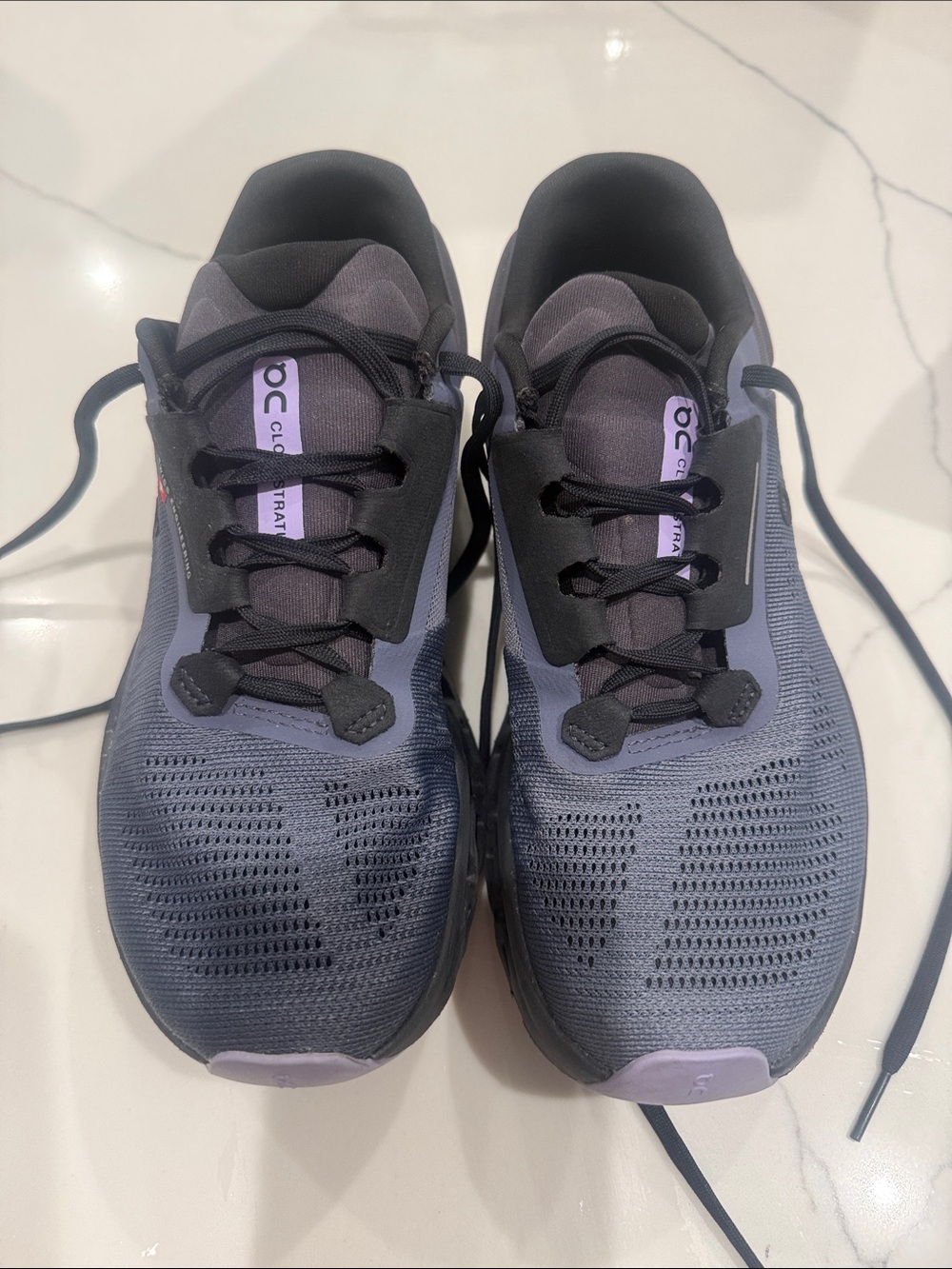 ✨NEW✨On Running Women's Athletic Trainers — Gray with Lavender Accents